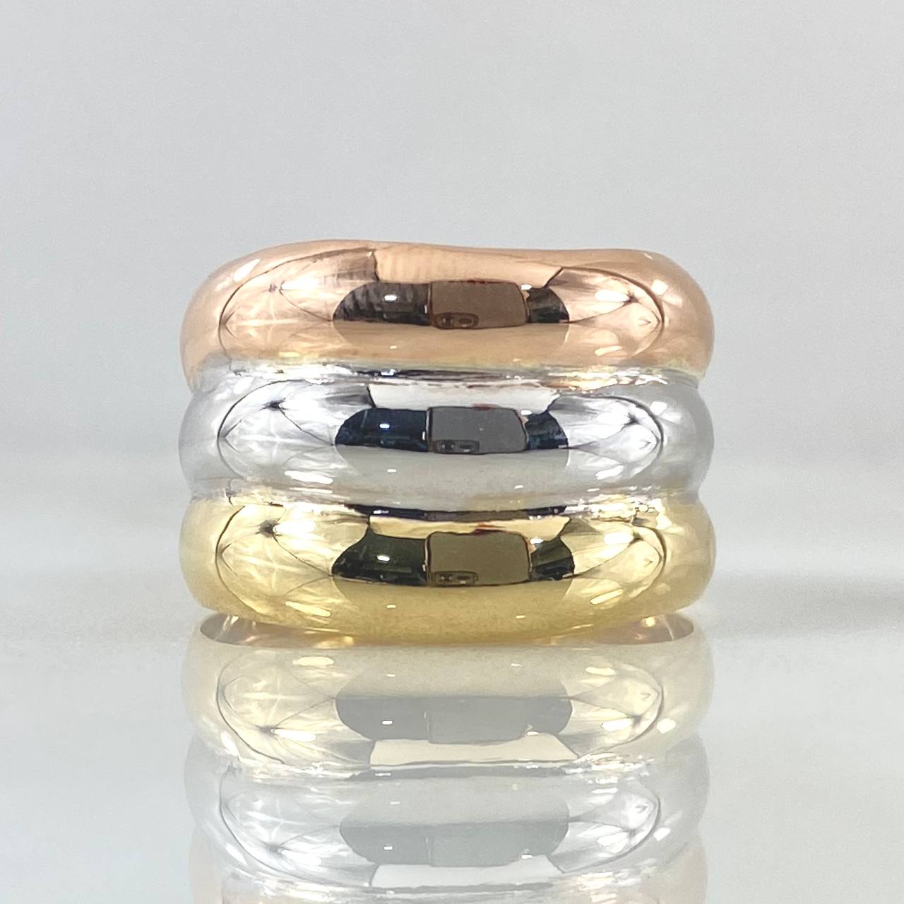 Trio Bulky Rows Ring 2.45gr / Size 8 1/4 / 18K Gold