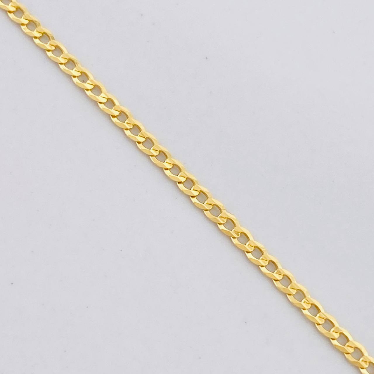 Cadena Cubana 4.85g / 24 in / 1.9mm Oro Amarillo 18K