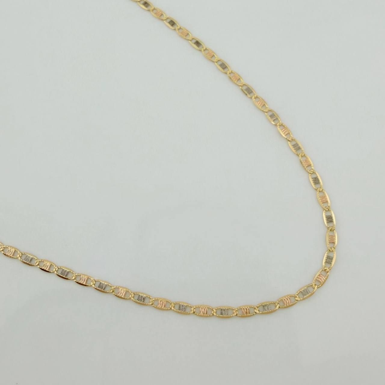 Cadena Escalera Plana Diamantada 1.45 g / 17 3/4 in / 1.38 mm Tres Oros 18K