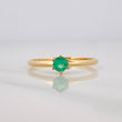 Emerald Solitaire Ring 14 Pts 1.6 g / T7 Yellow Gold 18K