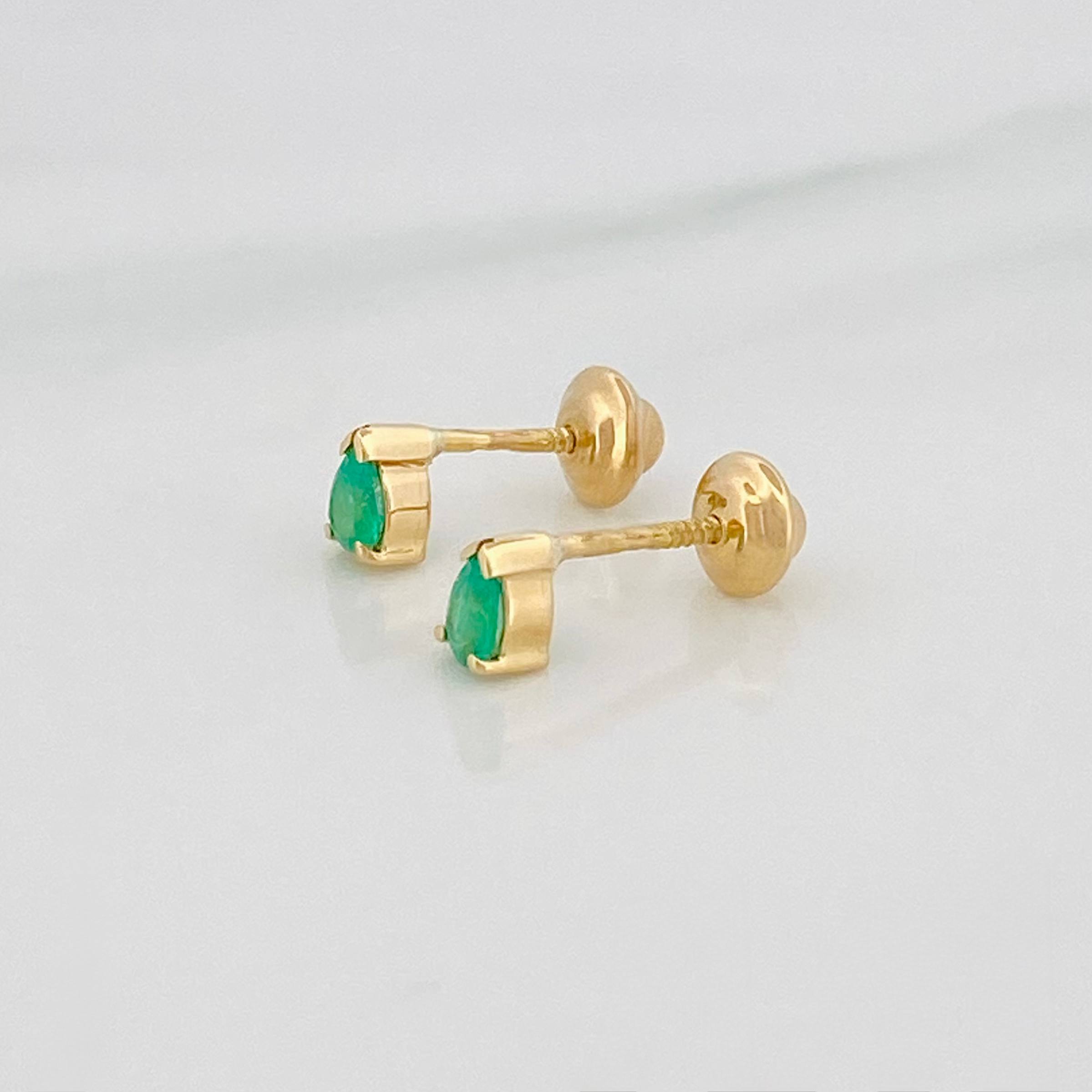 Topos Triangulo Esmeraldas 10 Pts 0.7 g / in / 2.8 mm Oro Amarillo 18K
