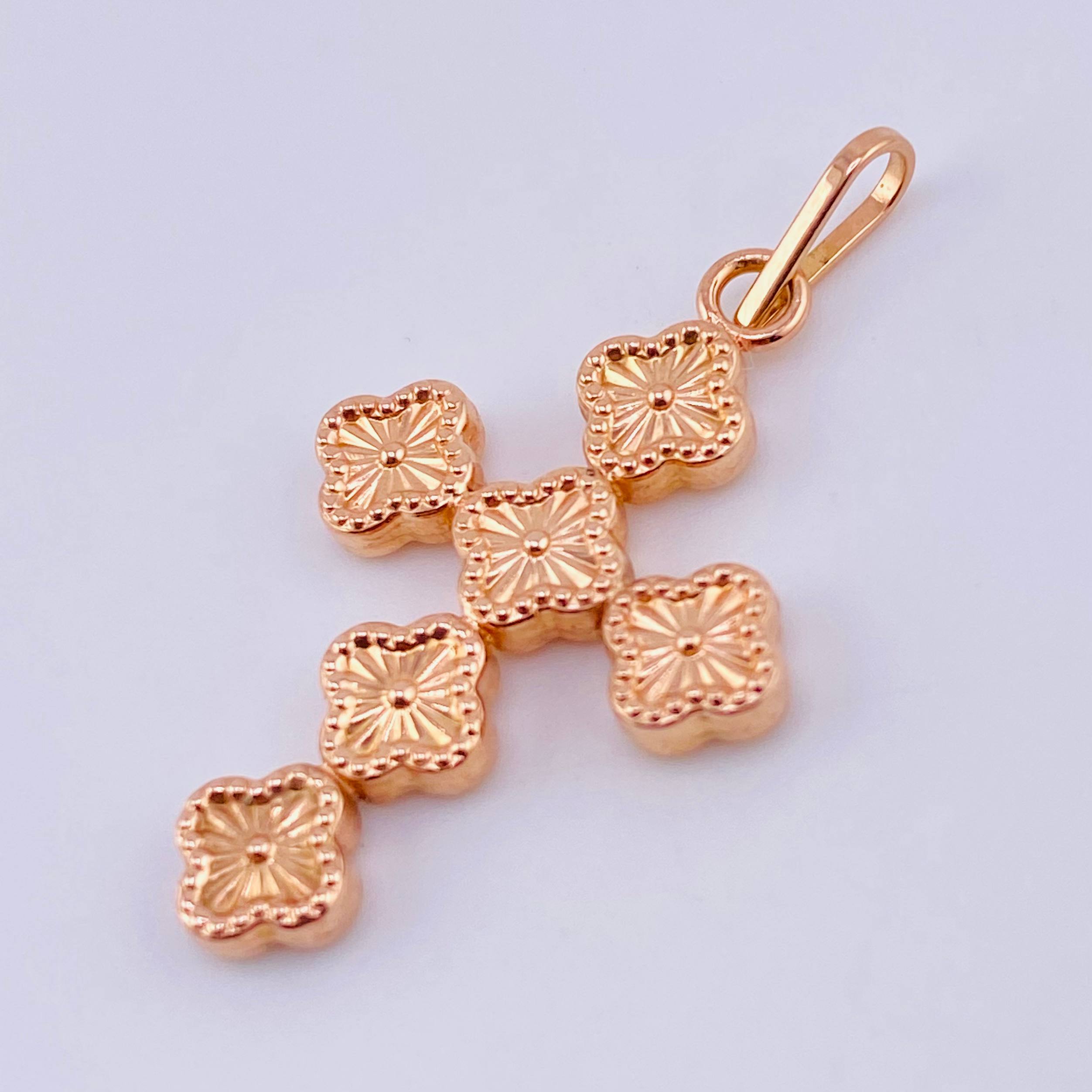 Dije Cruz Trebol 1.25gr / 1 1/4 in / Oro Rosa 18K ©