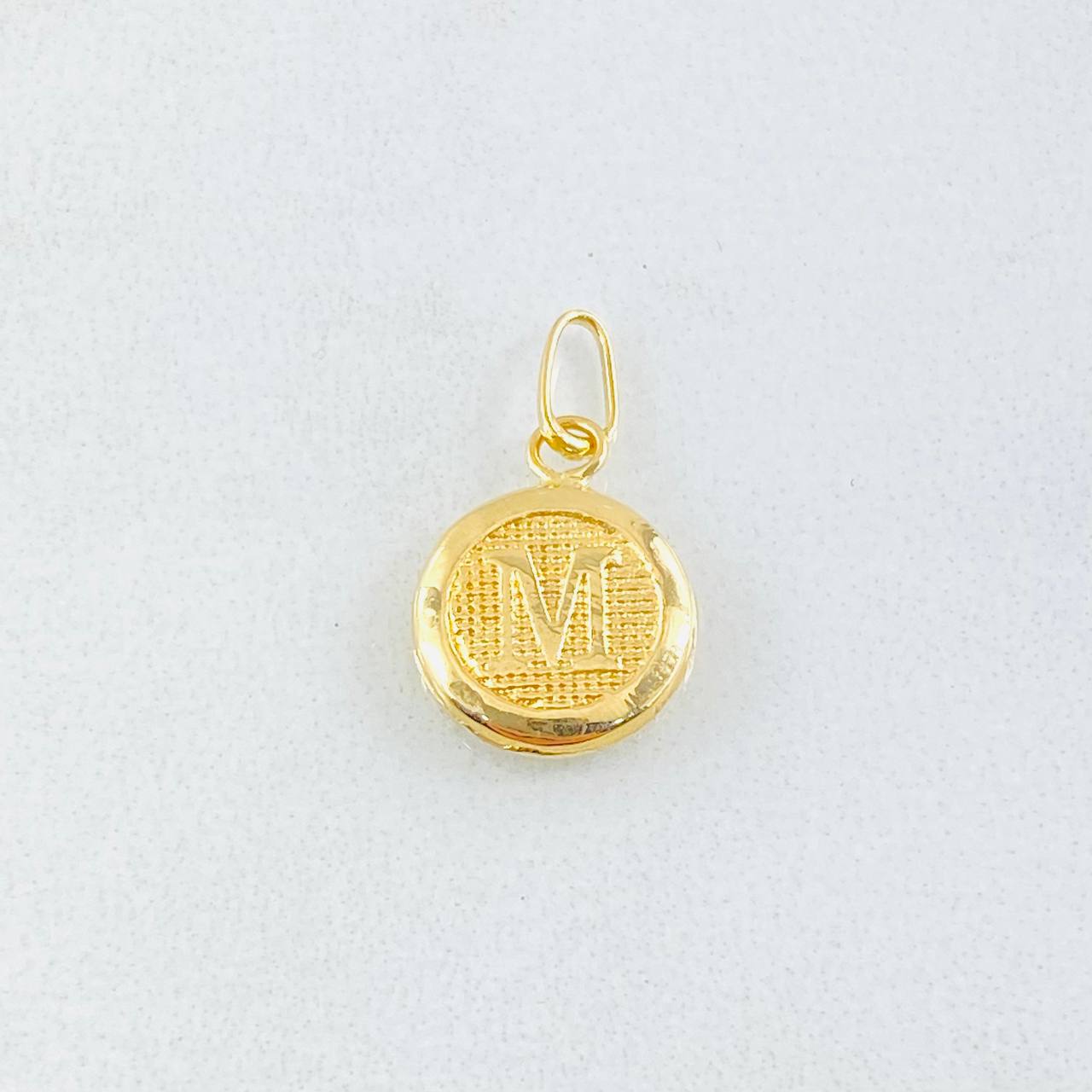 Pendant Letter Circle M 0.4 g / 3/4 in Yellow Gold 18K