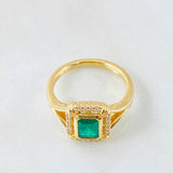 Anillo Rectangulo Tupido Esmeralda 1.1 Qts Diamantes 18pts 5.55gr / T6 1/2 / Oro Amarillo 18K