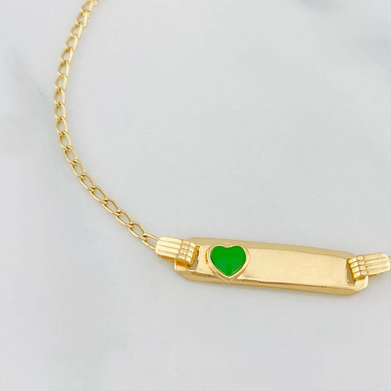 Pulso Bebé Placa Corazon 1.65 g / 6 in / 1.41 mm Oro Amarillo 18K