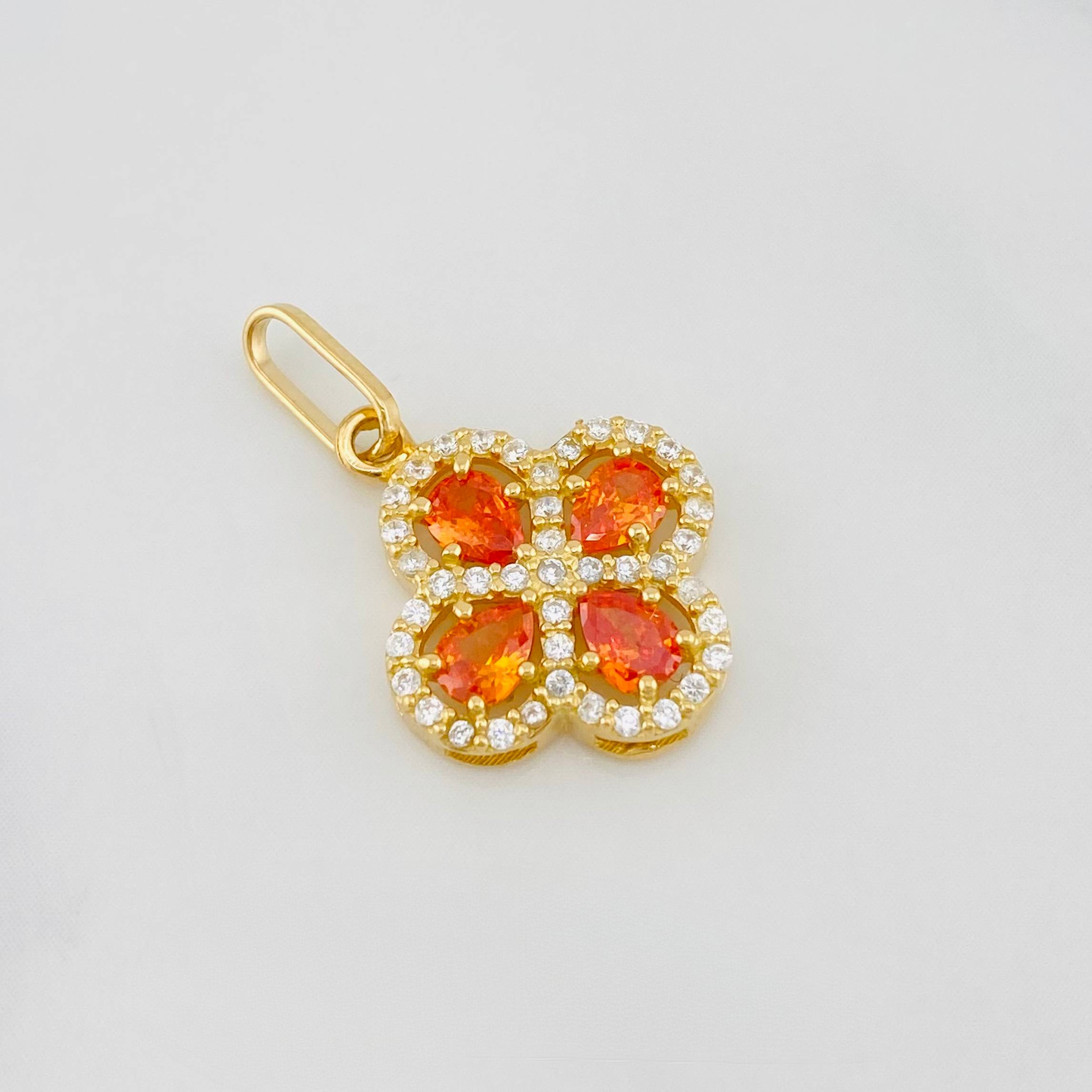 Dije Trébol 1.75 g / 3/4 in Oro Amarillo 18K