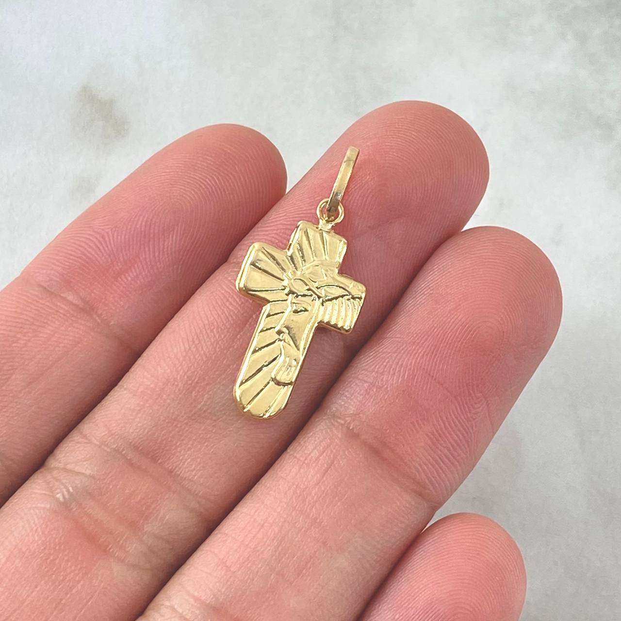 Pendant Cross Face Christ 0.85gr / 2.5cm / Smooth 18K Yellow Gold *