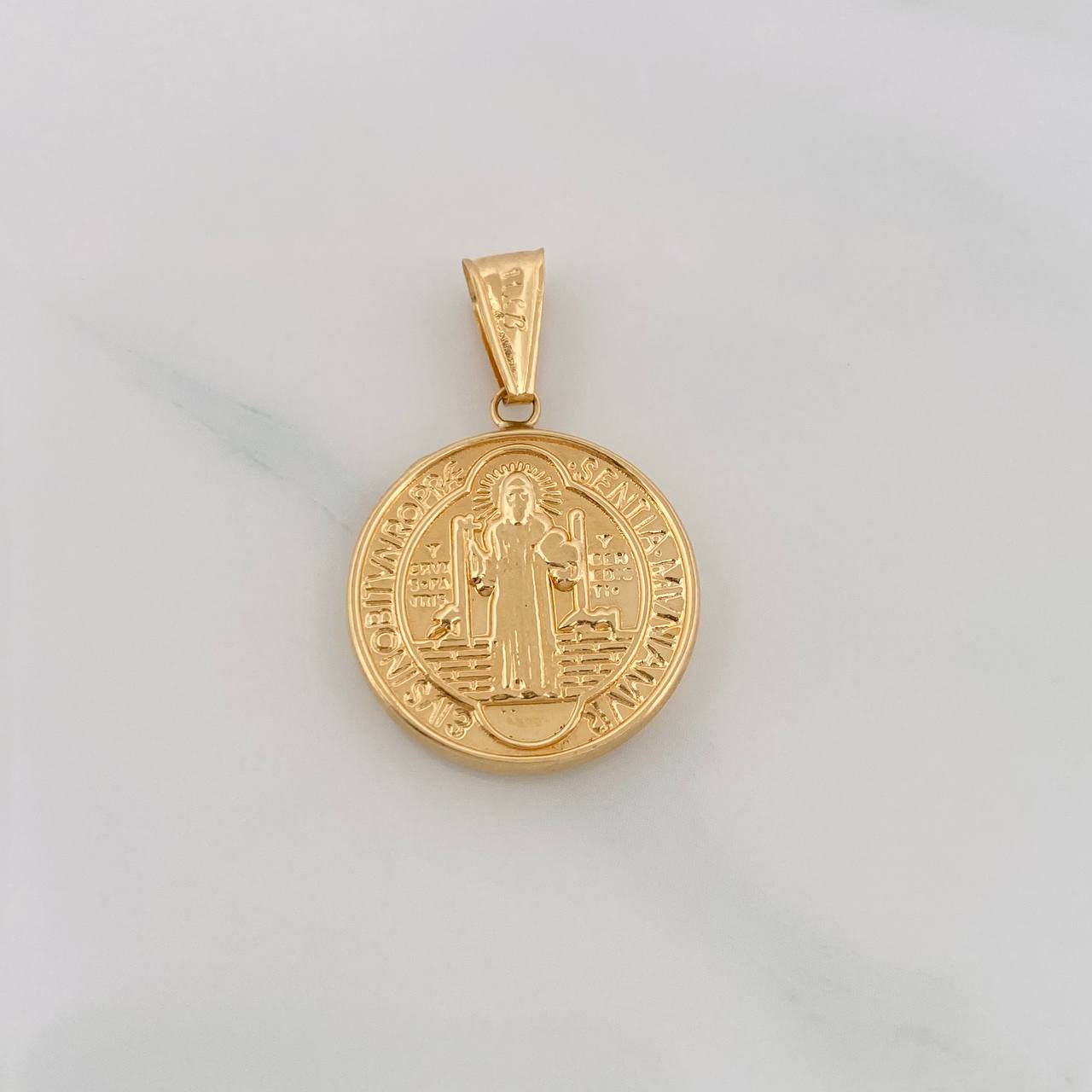 Dije San Benito 2.6g / 1 1/4 in Oro Amarillo 18K