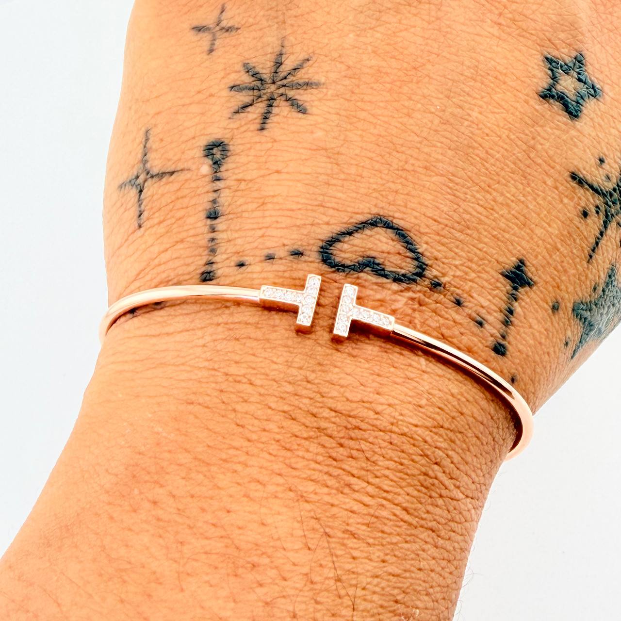 Hoop Bracelet T 4.7gr / 7 in / 2mm Rose Gold +4 18K %