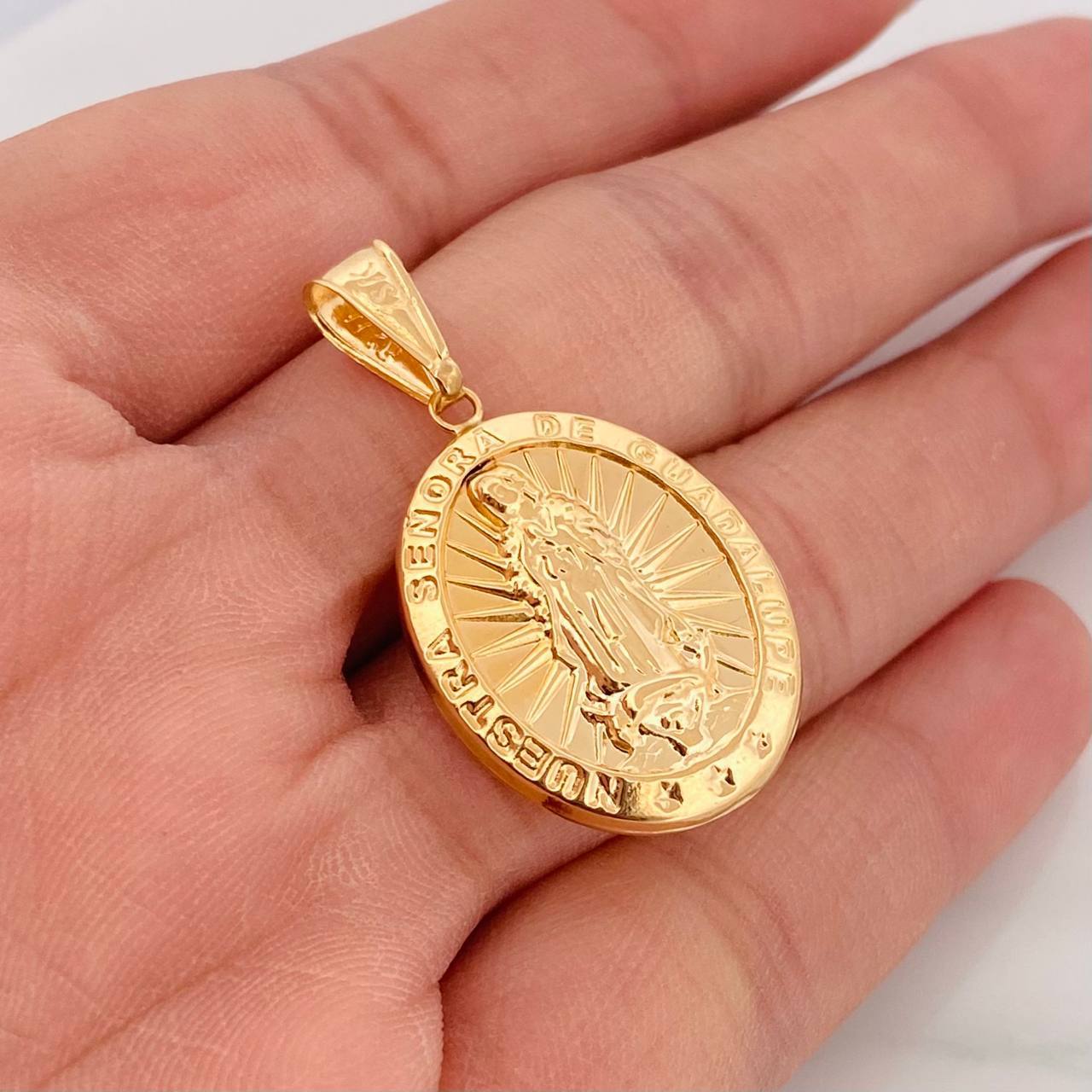 Dije Medalla Virgen de Guadalupe 2.3g / 1 1/2 in Oro Amarillo 18K