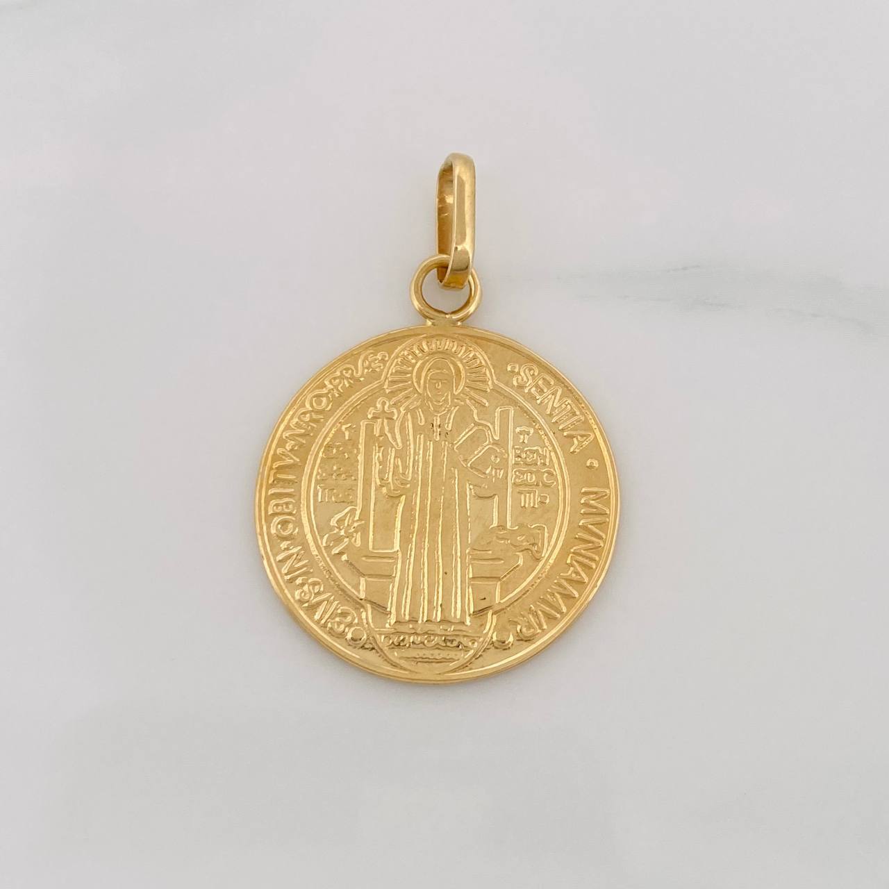 Dije Medalla San Benito 8g / 1 1/2 in Oro Amarillo 18K