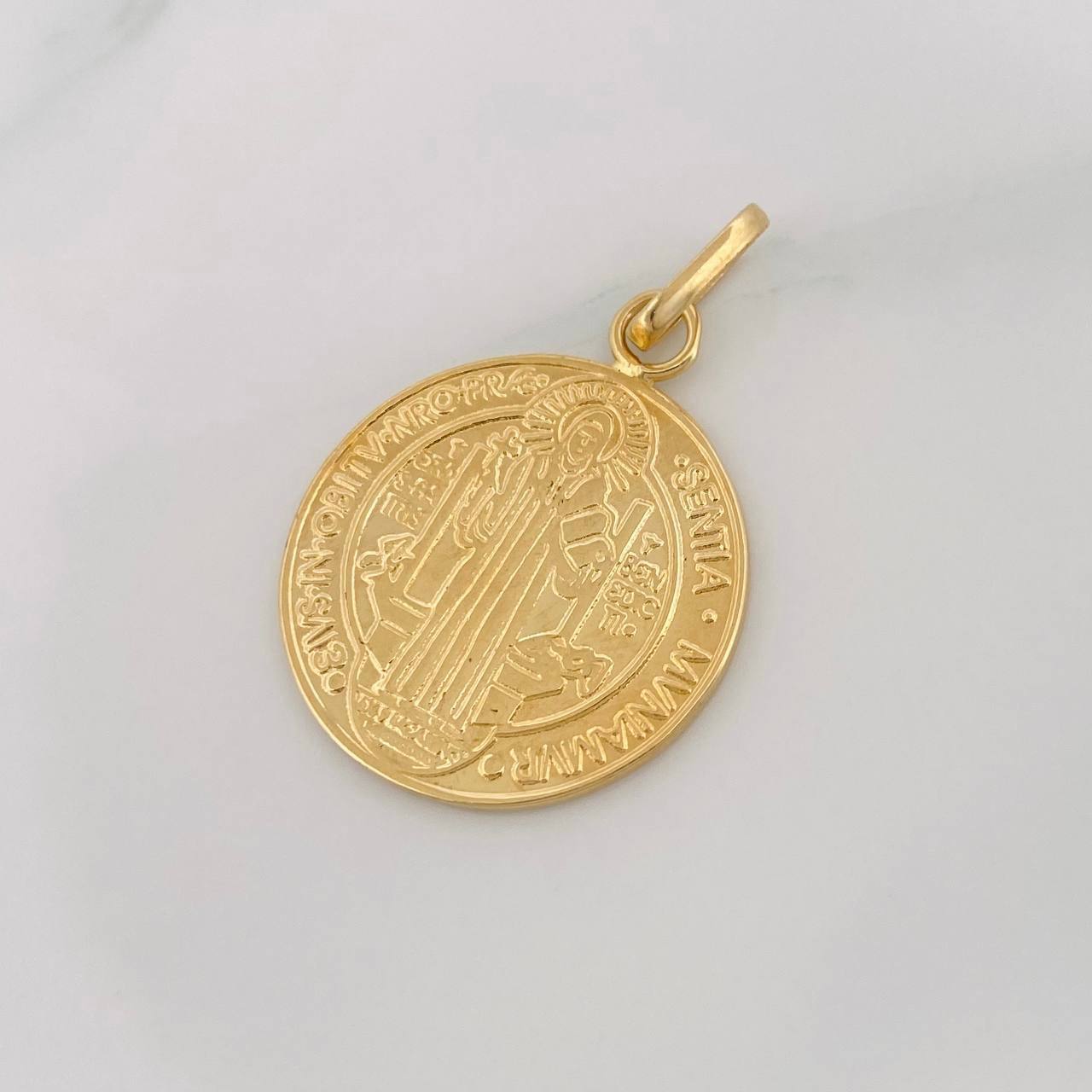 Dije Medalla San Benito 8g / 1 1/2 in Oro Amarillo 18K