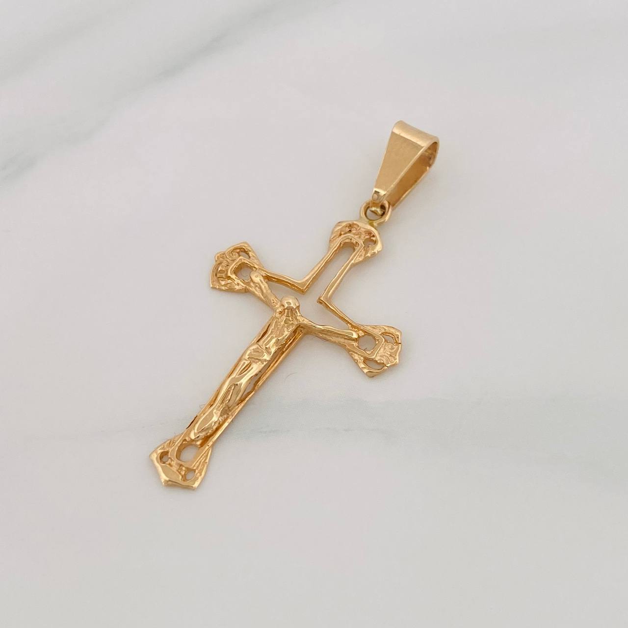 Dije Silueta Cruz Cristo 2g / 1 1/2 in Oro Amarillo 18K