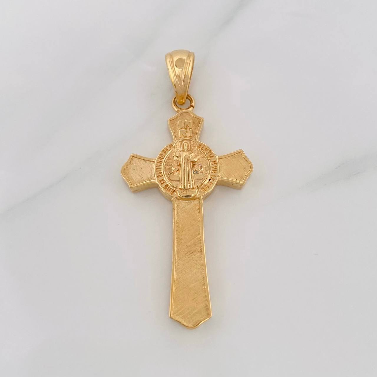 Dije Cruz San Benito 9.35g / 2 in Oro Amarillo 18K