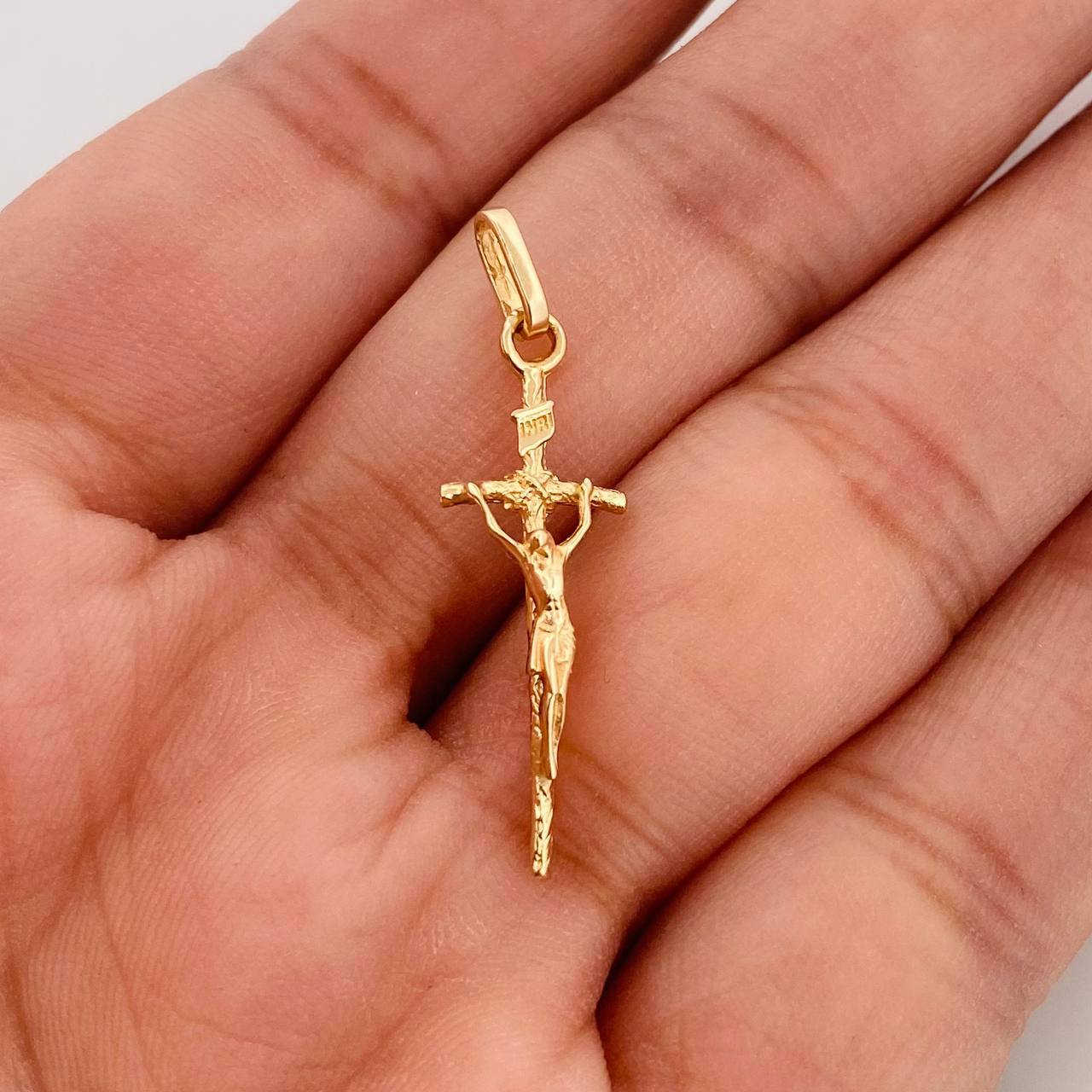 Dije Cruz Cristo 1.4g / 1 1/4 in Oro Amarillo 18K