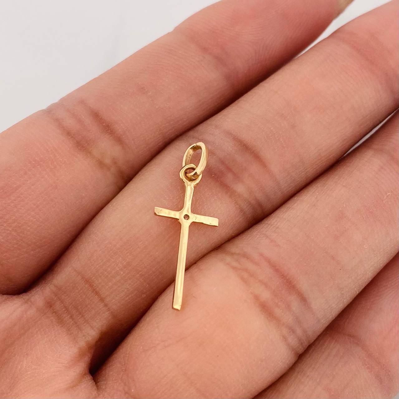 Dije Cruz 0.5g / 1 in Oro Amarillo 18K