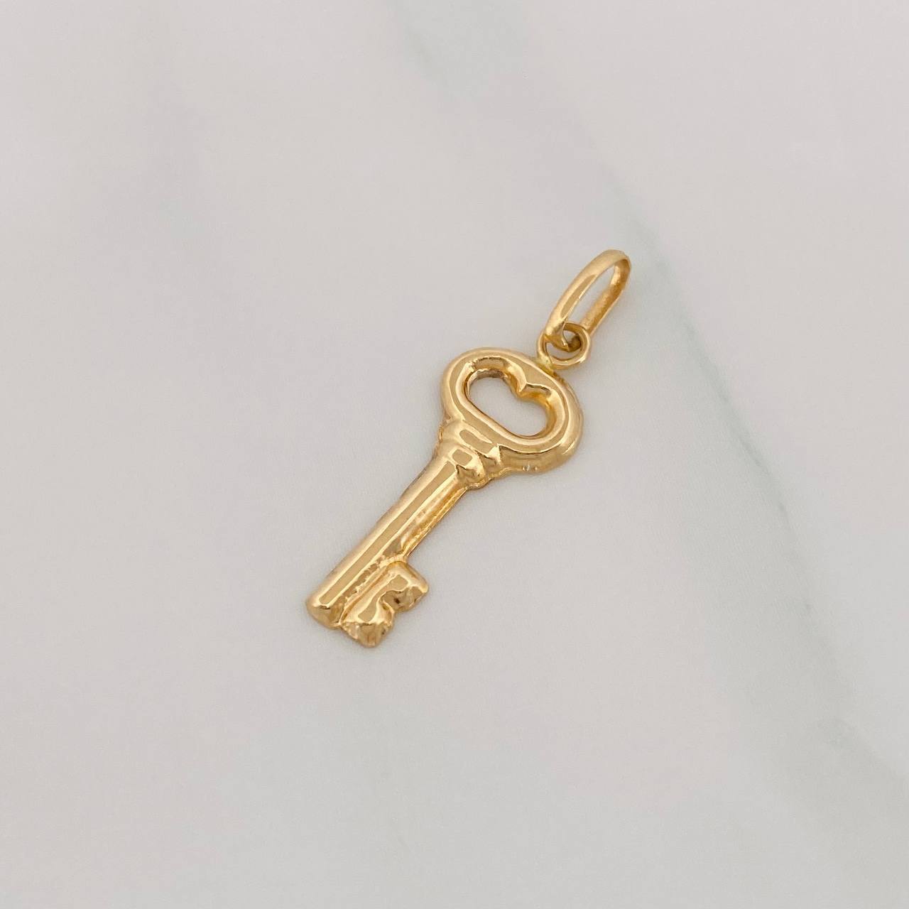 Pendant Key 0.5g / 1 in Yellow Gold 18K