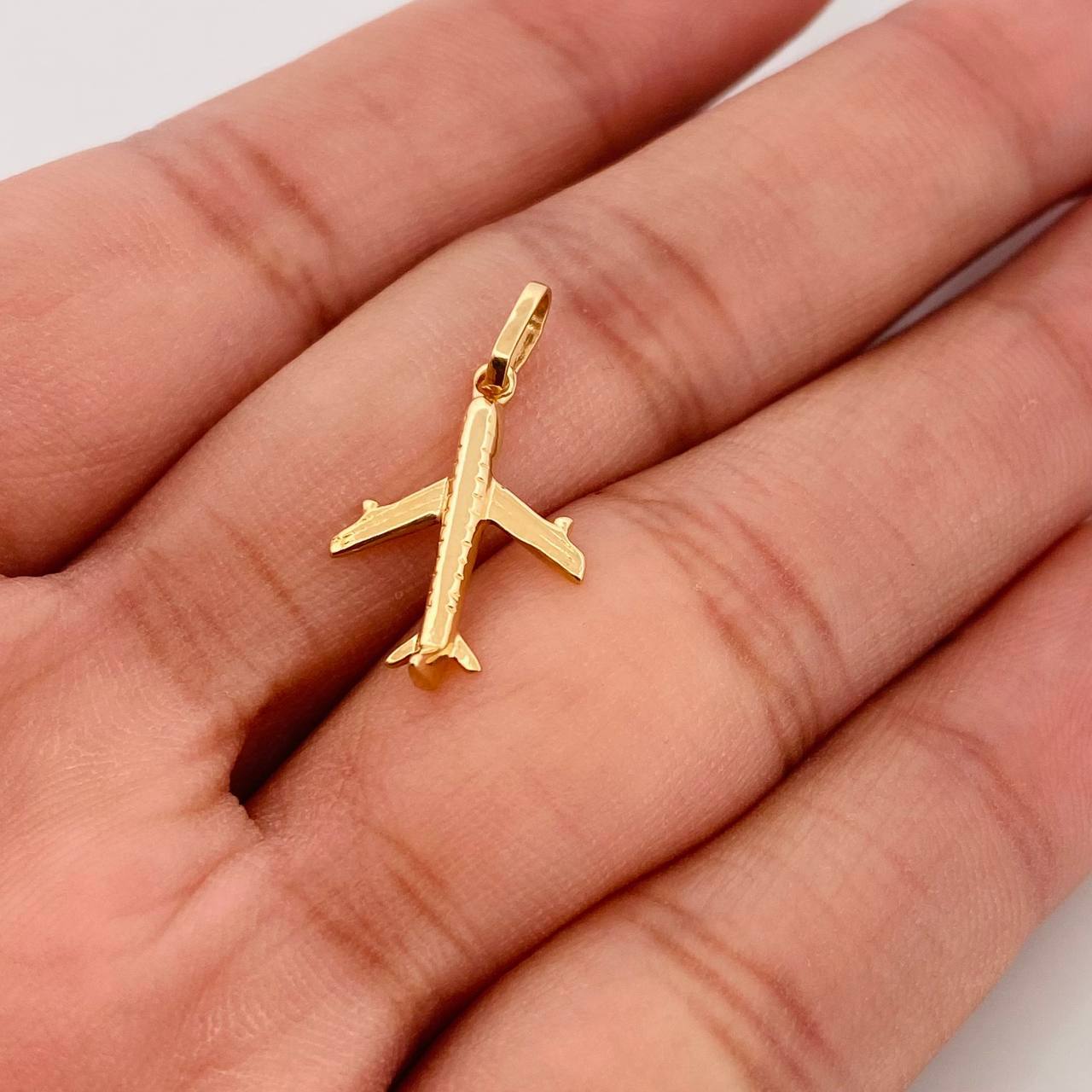 Pendant Airplane 0.9g / 3/4 in 18K Yellow Gold