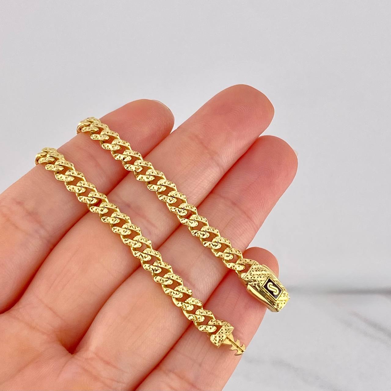Pulso Cubana Infinito Diamantado 6.95g / 8 1/4 in / 4.9mm Oro Amarillo 18K