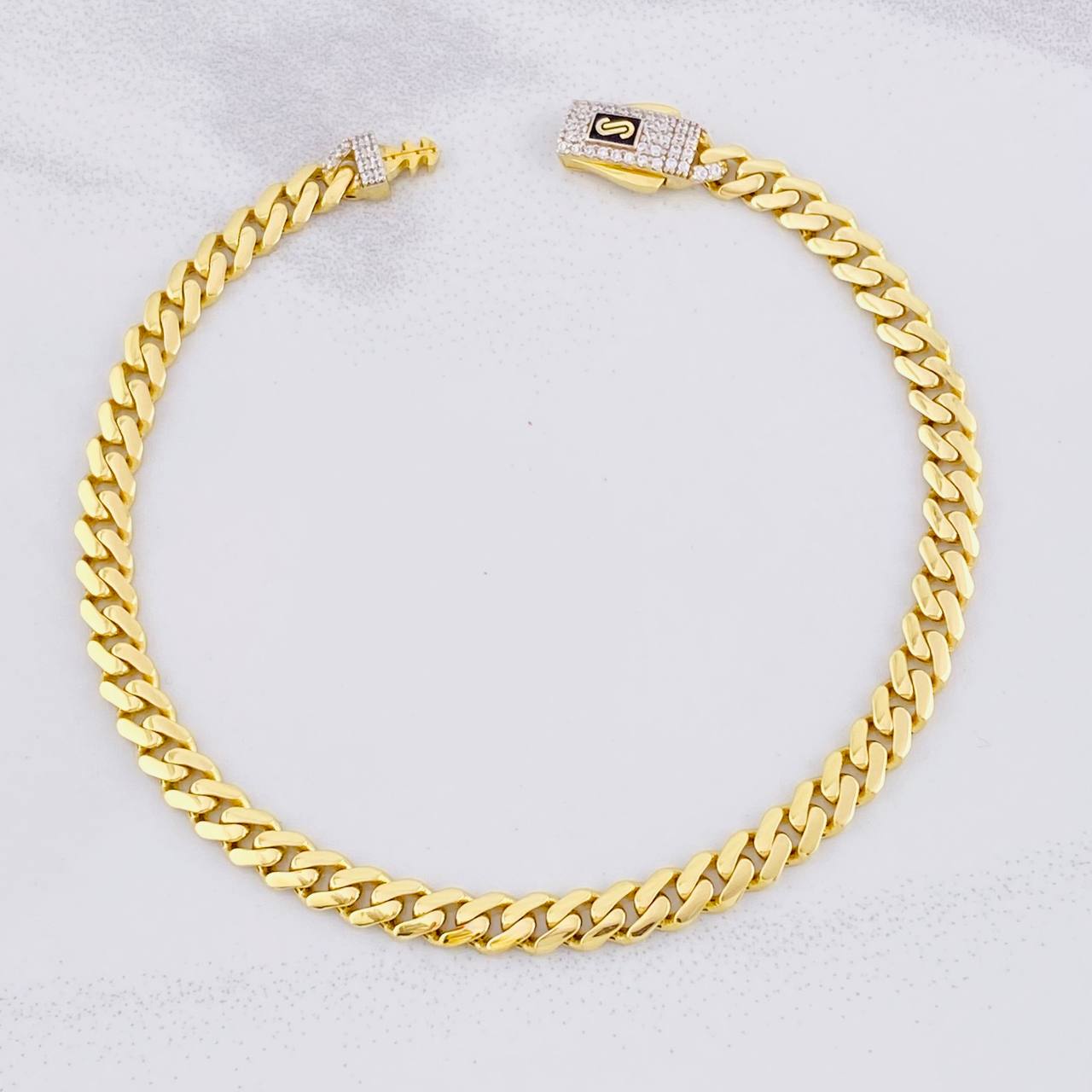 Pulso Cubana Infinito 7.05g / 8 in / 4.8mm Oro Amarillo 18K