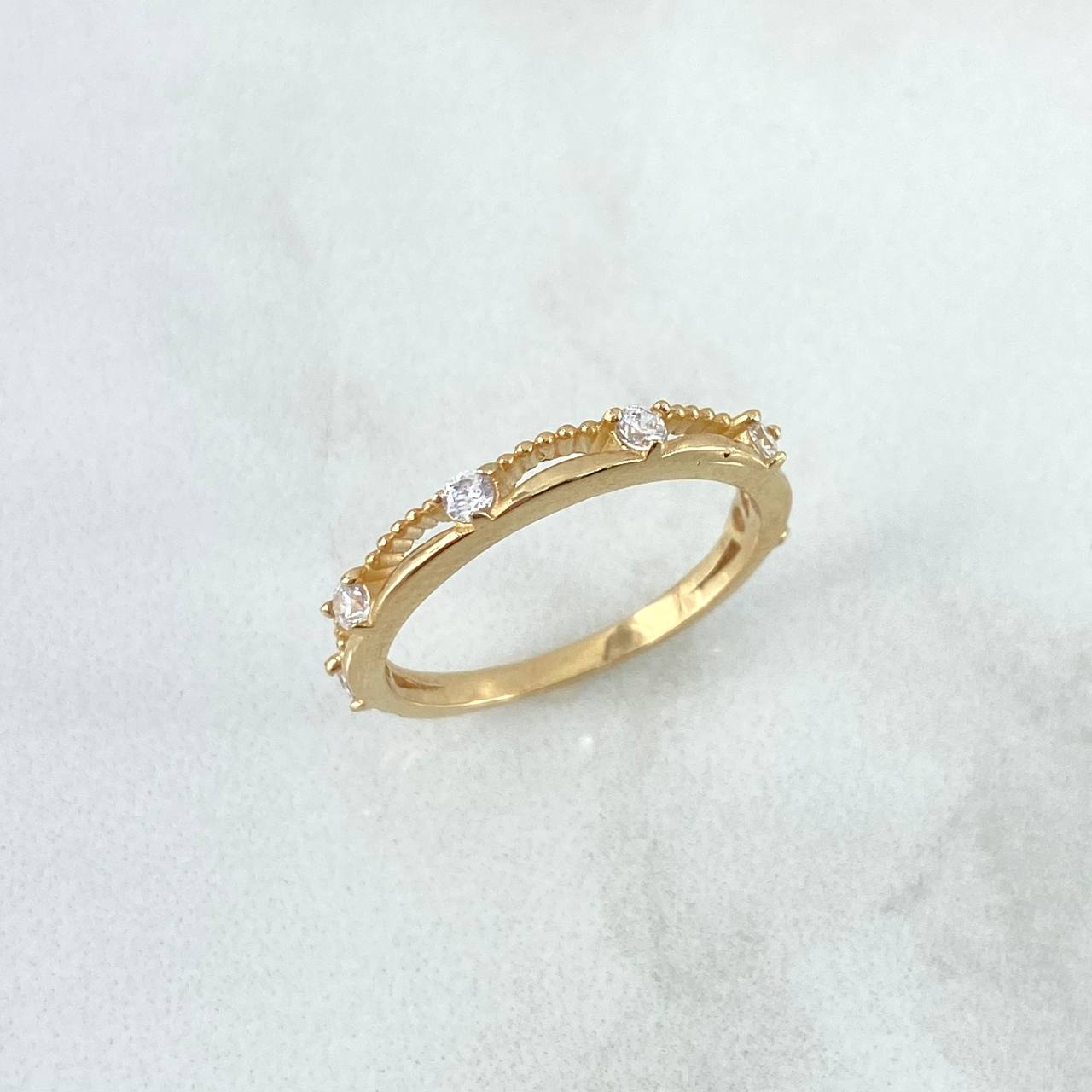 Embroidered Ring 2.05gr / T5 3/4 / White Zircons Yellow Gold