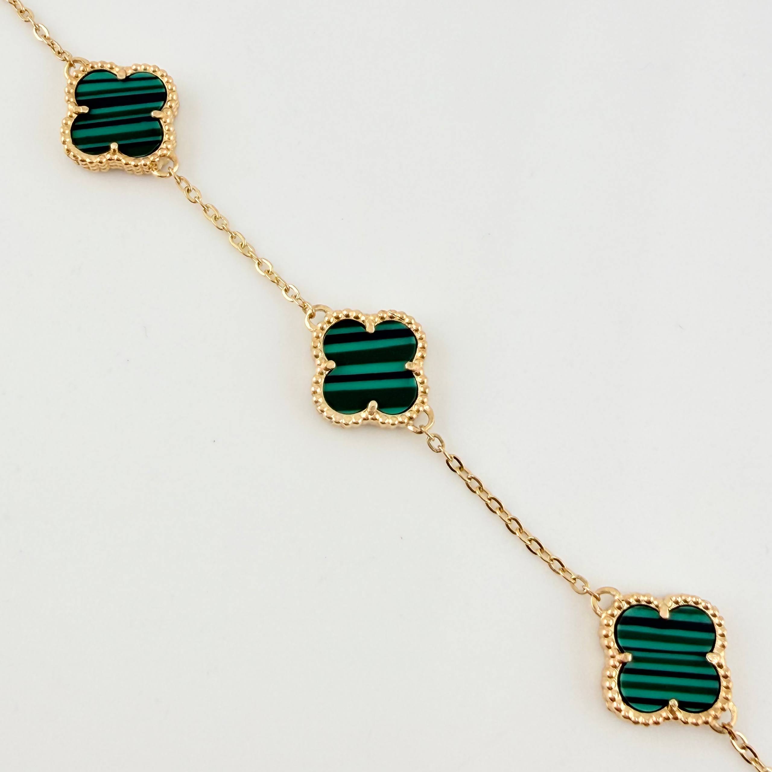 Pulso Aro seguido Trebol Malaquita Verde 6.7gr / 7 3/4 in / 12mm Oro Amarillo Nac.Esp. 18K ©