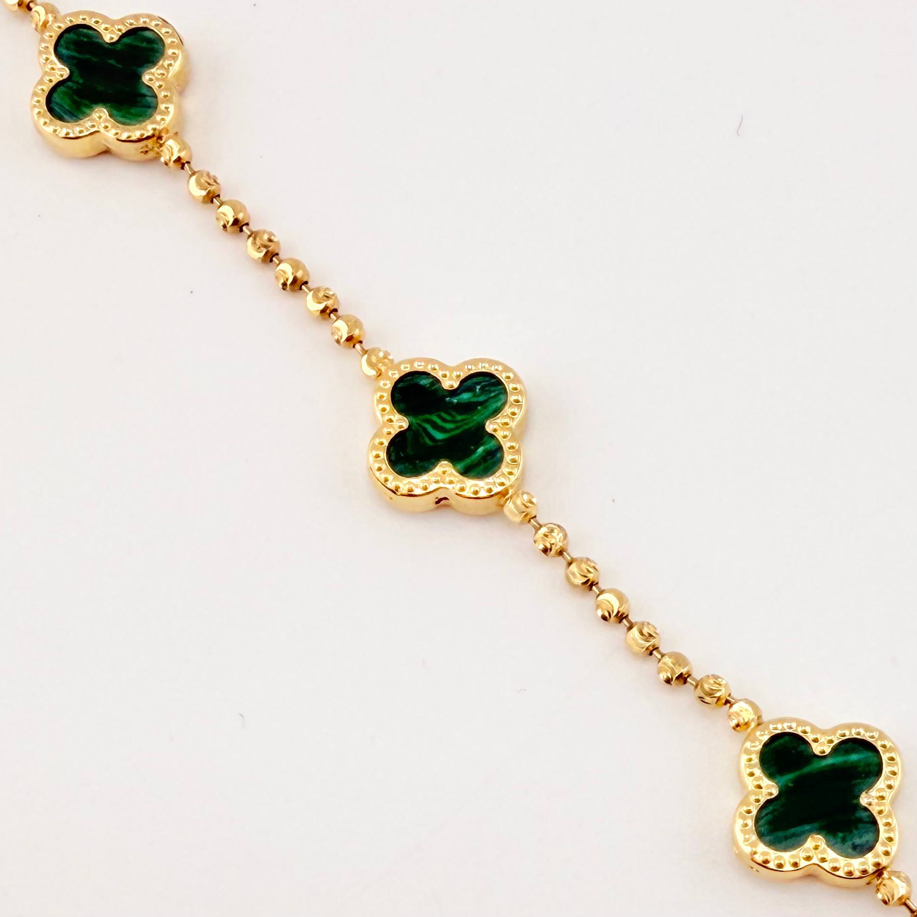 Pulso Militar Lunar Trebol Malaqita Verde 5.15gr / 7 in / 10.5mm Oro Amarillo Nac.Esp. 18K ©