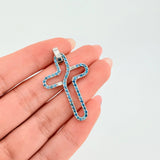 Dije Cruz Curbeada 5.3gr / 1 1/2 in / Oro Blanco 18K ©