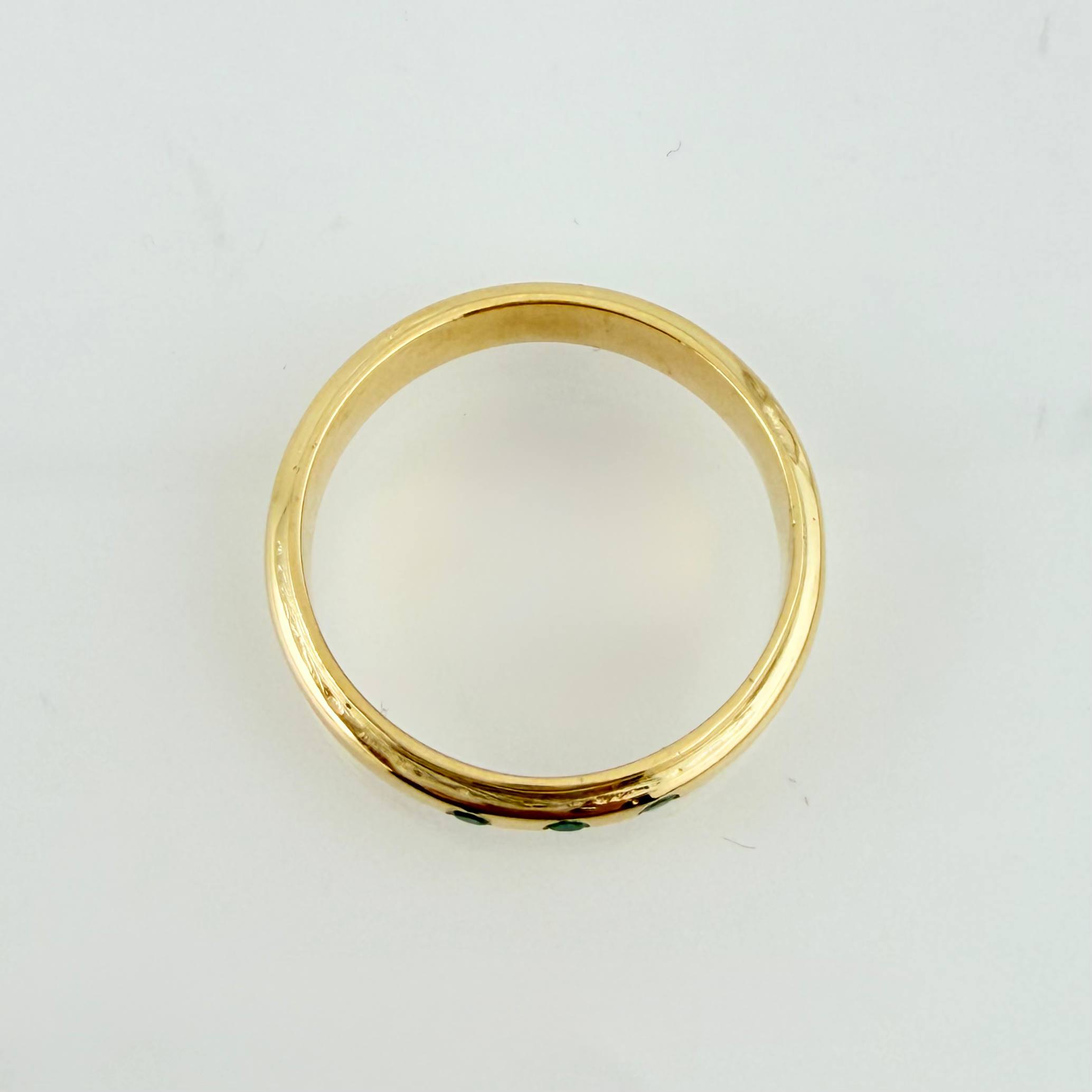 Anillo Argolla Bulto Central 7.1gr / T11 3/4 / Oro Amarillo 18K ©