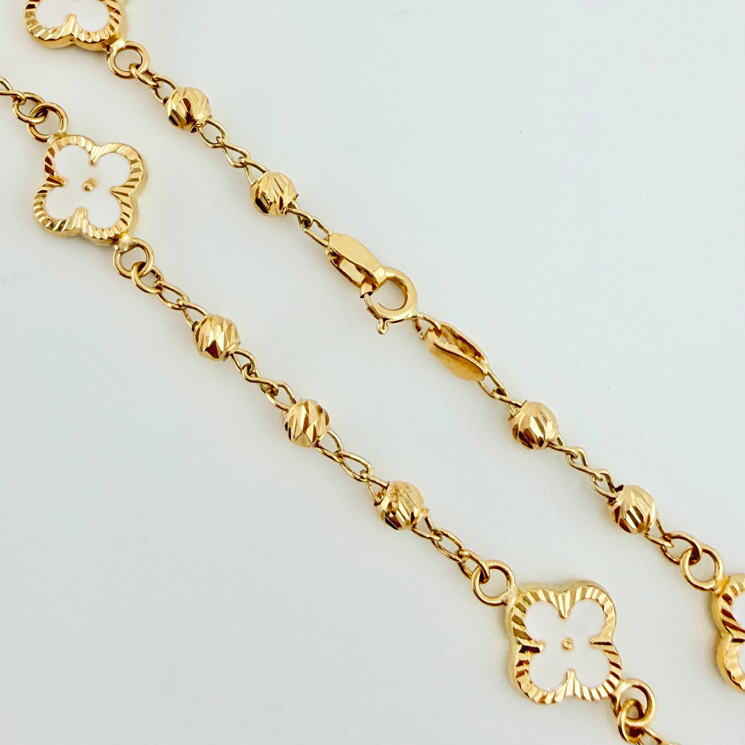 Pulso Militar Treboles Flores Blancas 3.4gr / 7 1/2 in / 8.2mm Oro Amarillo Nac.Esp. 18K *