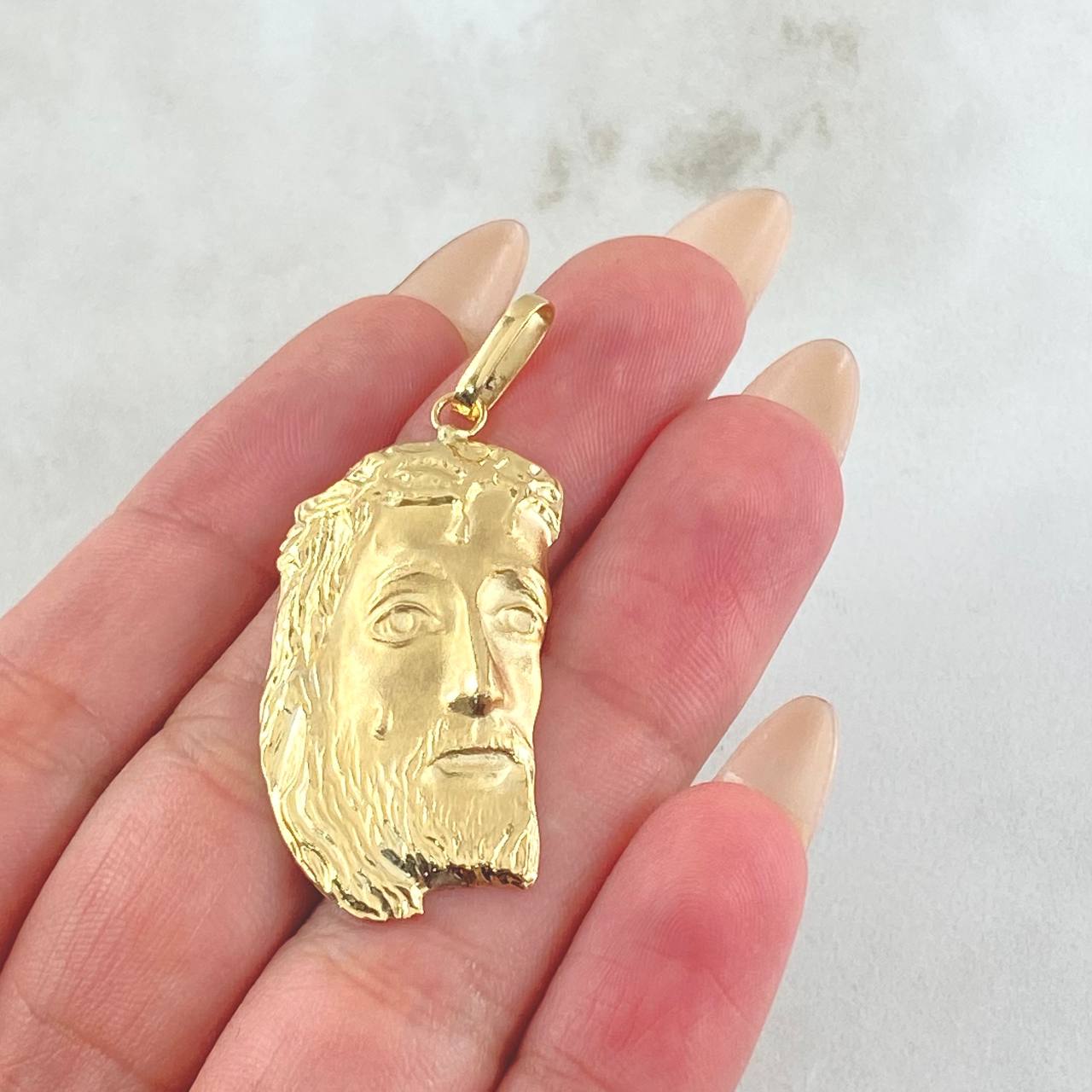 Pendant Jesus Face 3.55gr / 1 3/4 in / 18K Gold