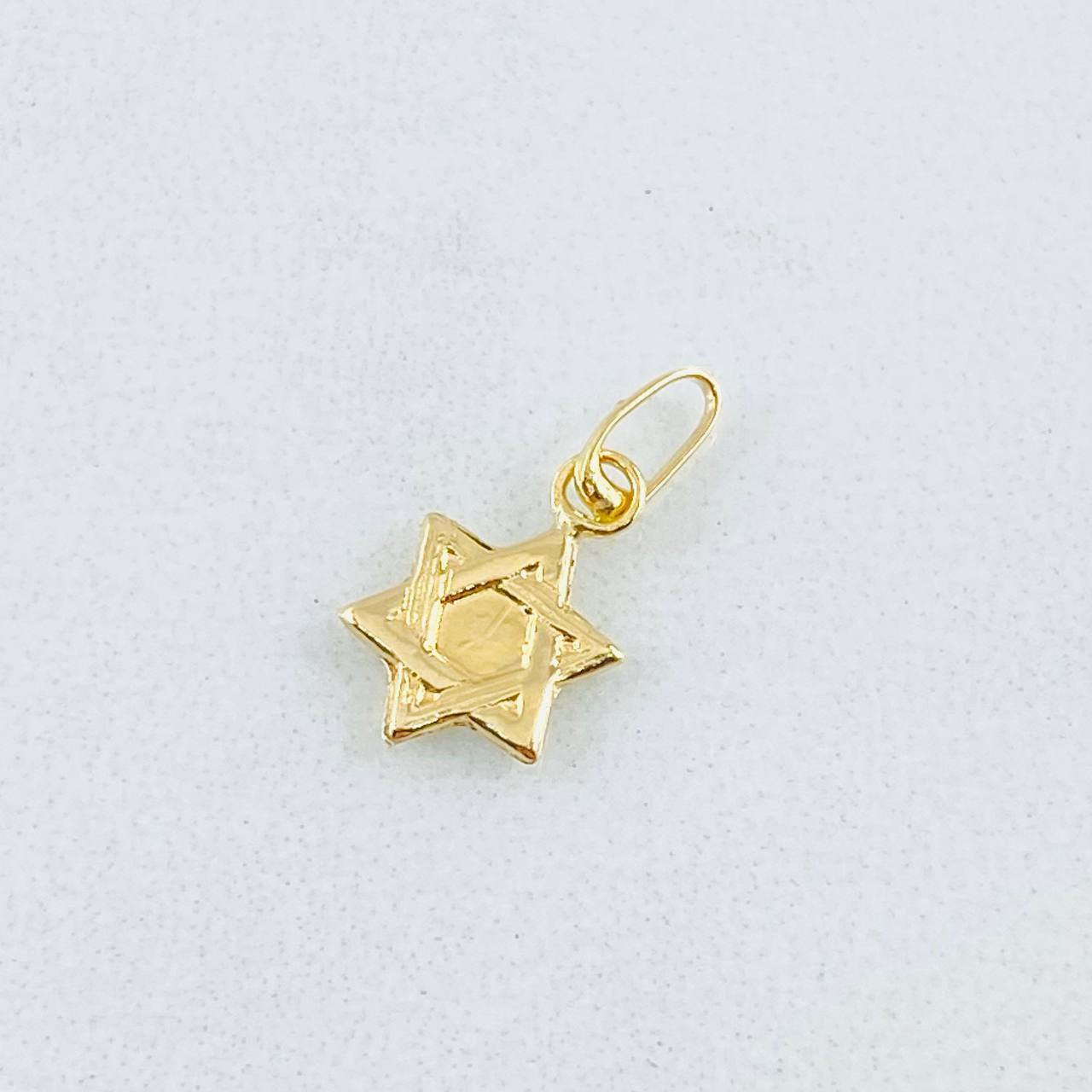 Pendant Star of David 0.2g / 1/2 in 18K Yellow Gold