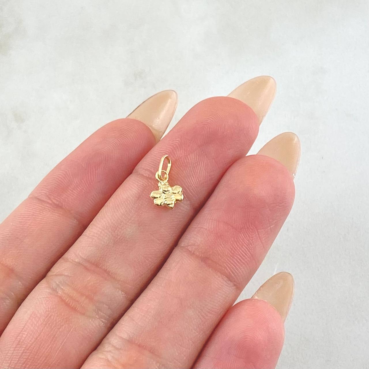 Bee Pendant 0.2gr / 0.5in / 18K Gold