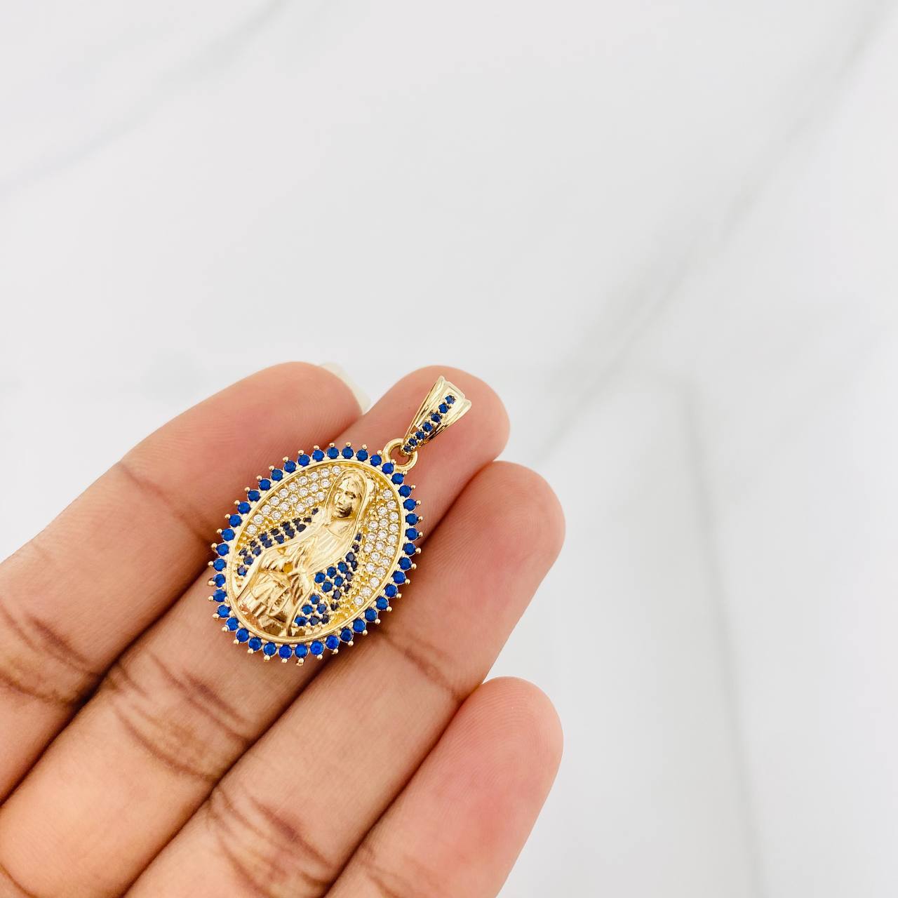 Virgin Mary Pendant 6.5g / 1 1/4 in Yellow Gold 18K