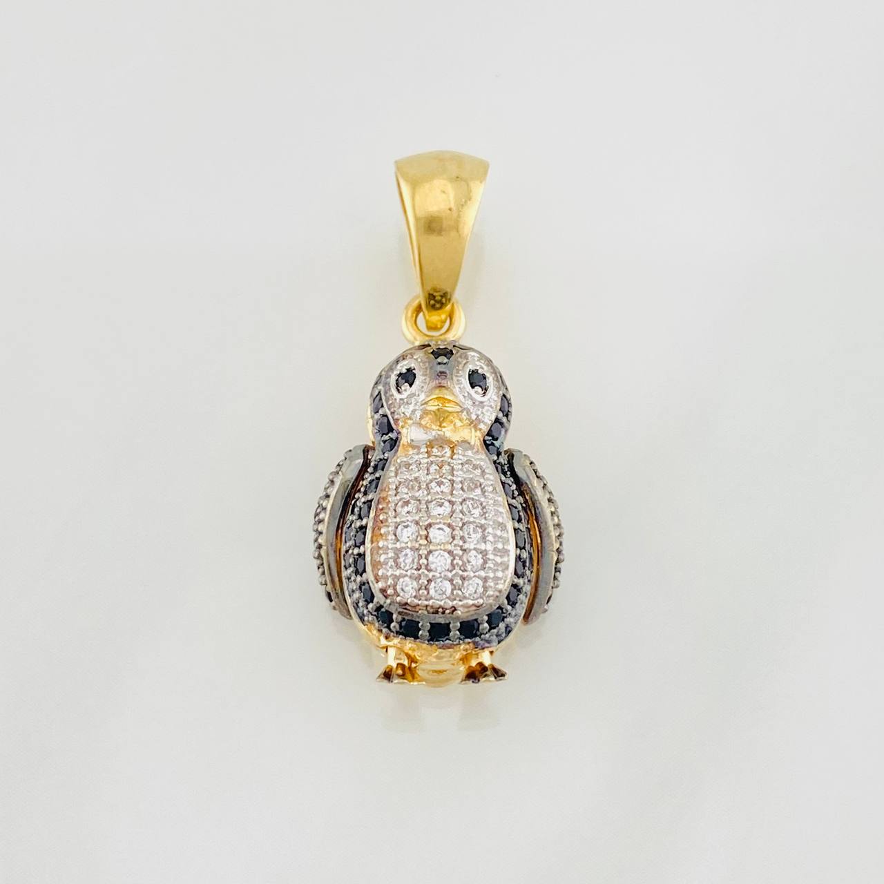 Dije Pinguino 3.65g / 1 in Tres Oros 18K