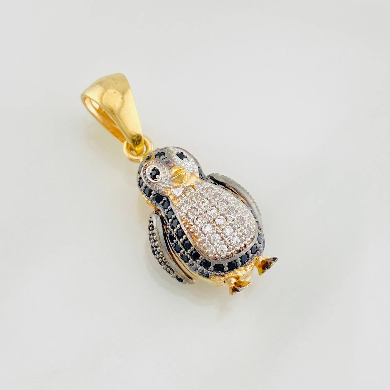 Dije Pinguino 3.65g / 1 in Tres Oros 18K