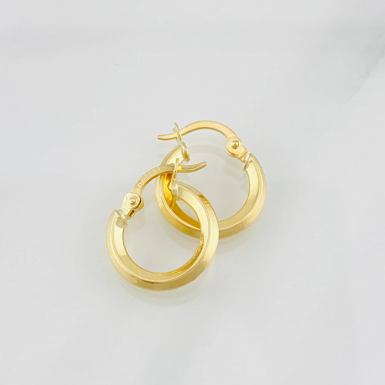 Candongas Clau 1g / 1/2 in Oro Amarillo 18K