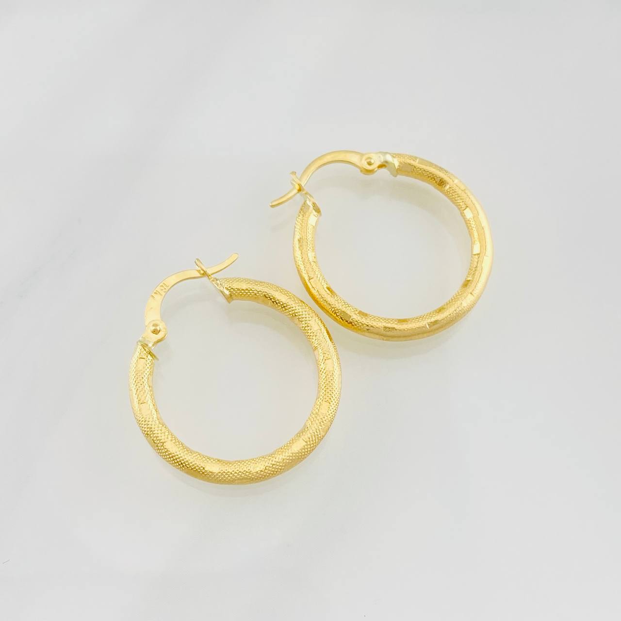 Candongas Sandra 1.95g / 1 in Oro Amarillo 18K