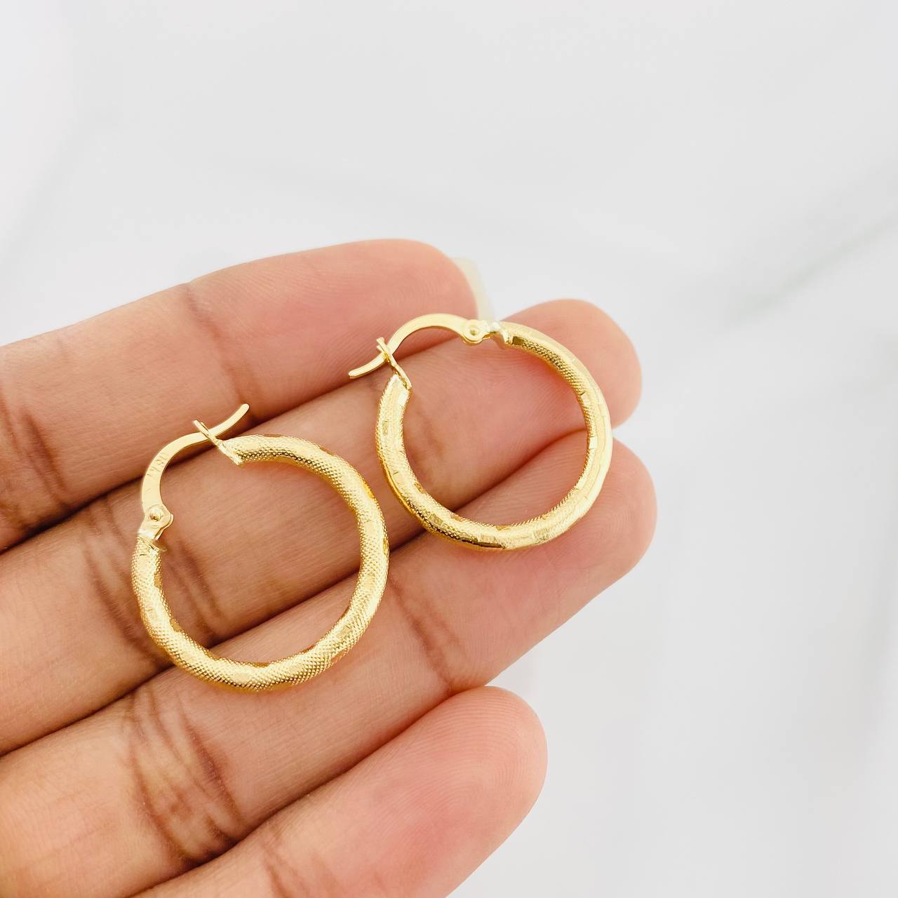 Candongas Sandra 1.95g / 1 in Oro Amarillo 18K