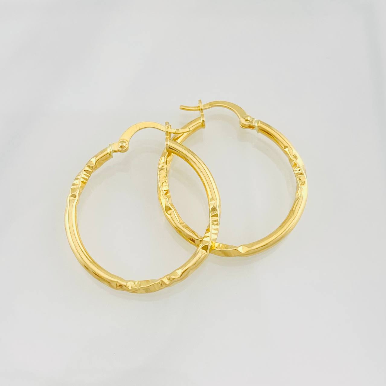 Candongas Megan 1.9g / 1 1/4 in Oro Amarillo 18K