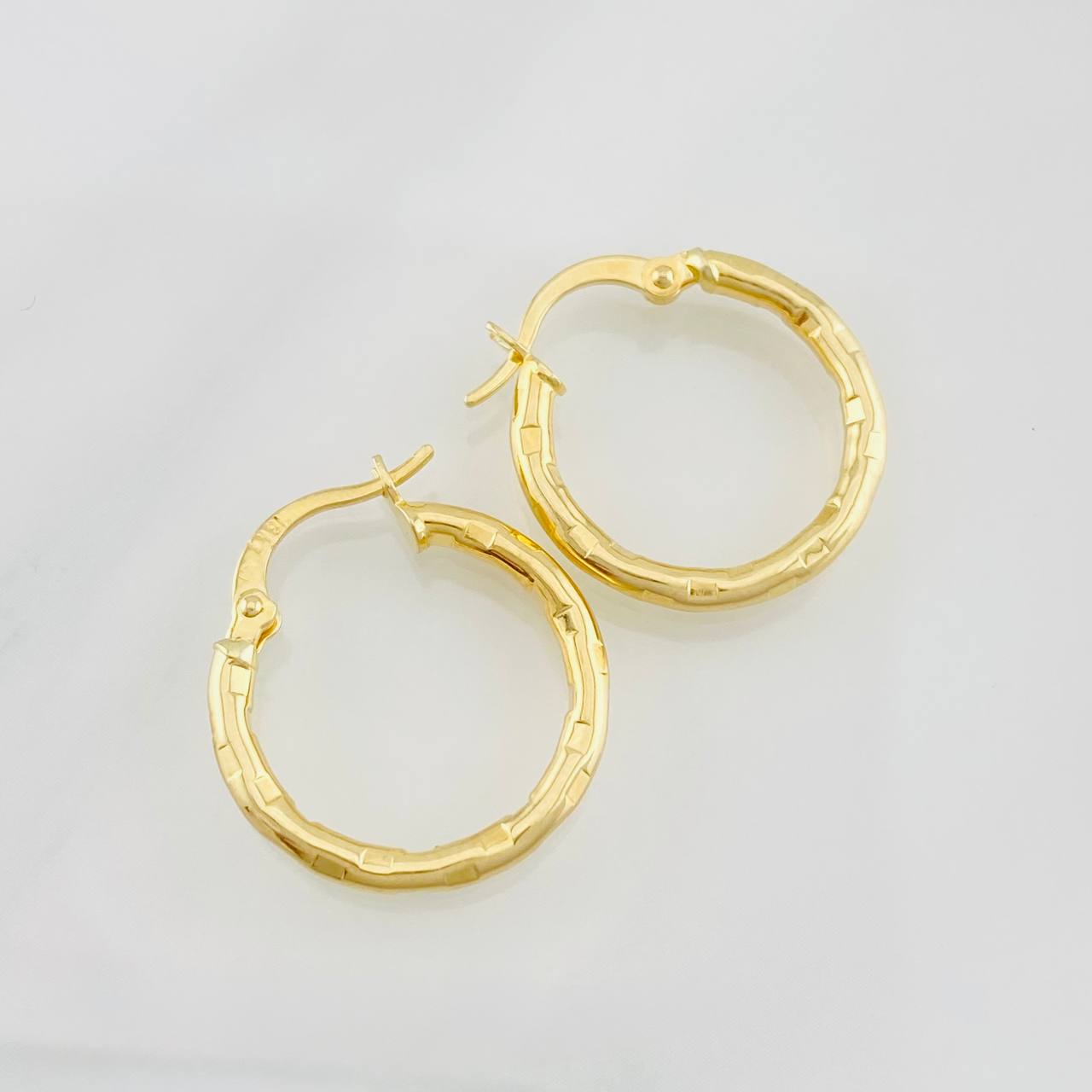 Hoop Earrings Maribel 1.65g / 3/4 in Yellow Gold 18K