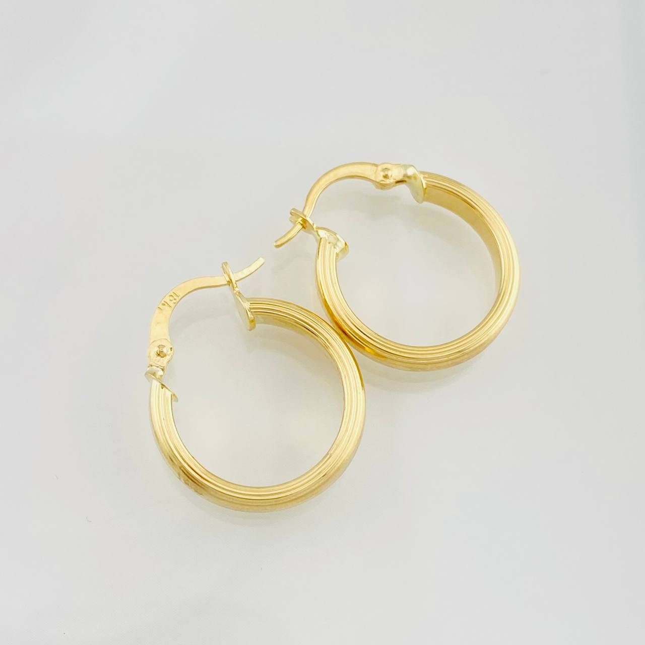 Candongas Winter 1.95g / 3/4 in Oro Amarillo 18K