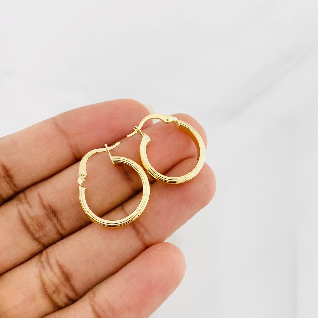 Candongas Winter 1.95g / 3/4 in Oro Amarillo 18K