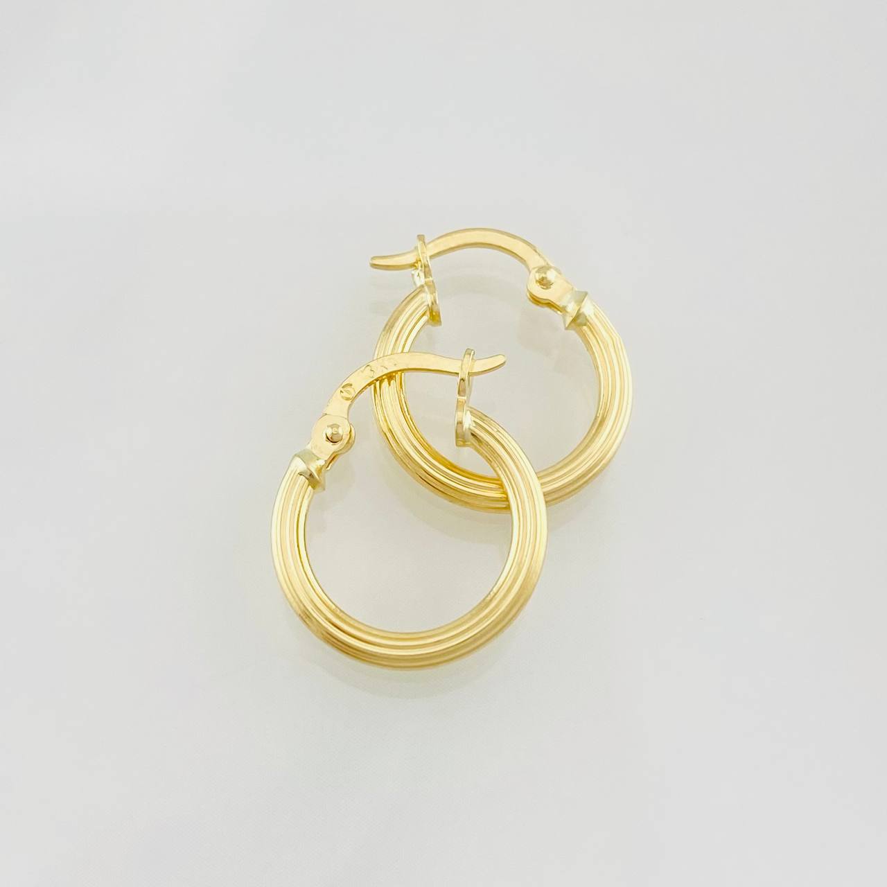 Hoop Earrings Lore 1.1g / 1/2 in Yellow Gold 18K