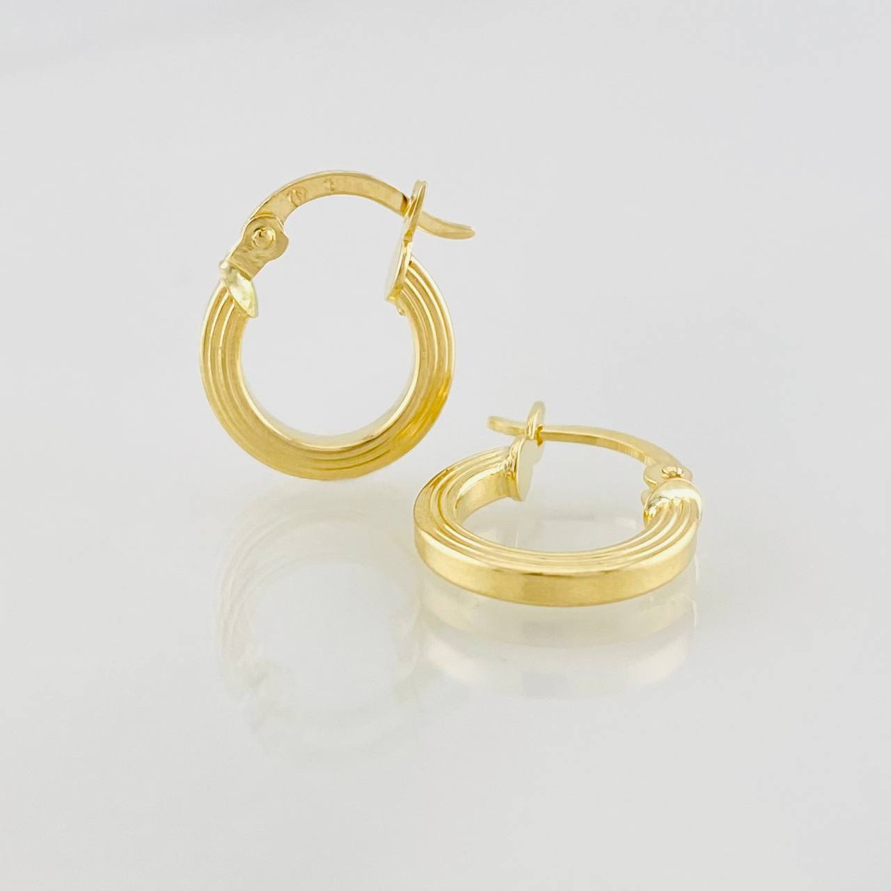 Candongas Winter 1.05g / 1/2 in Oro Amarillo 18K