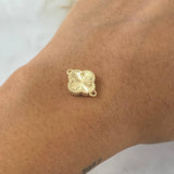 Herraje Trebol VCyA 1.6gr / 1.5cm / Diamantado Punteado Oro Amarillo 18K