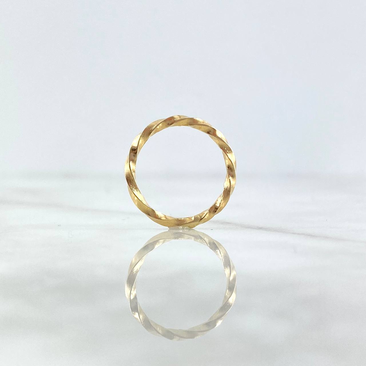 Twisted Ring 1.8gr / T4 1/2 / Yellow Gold