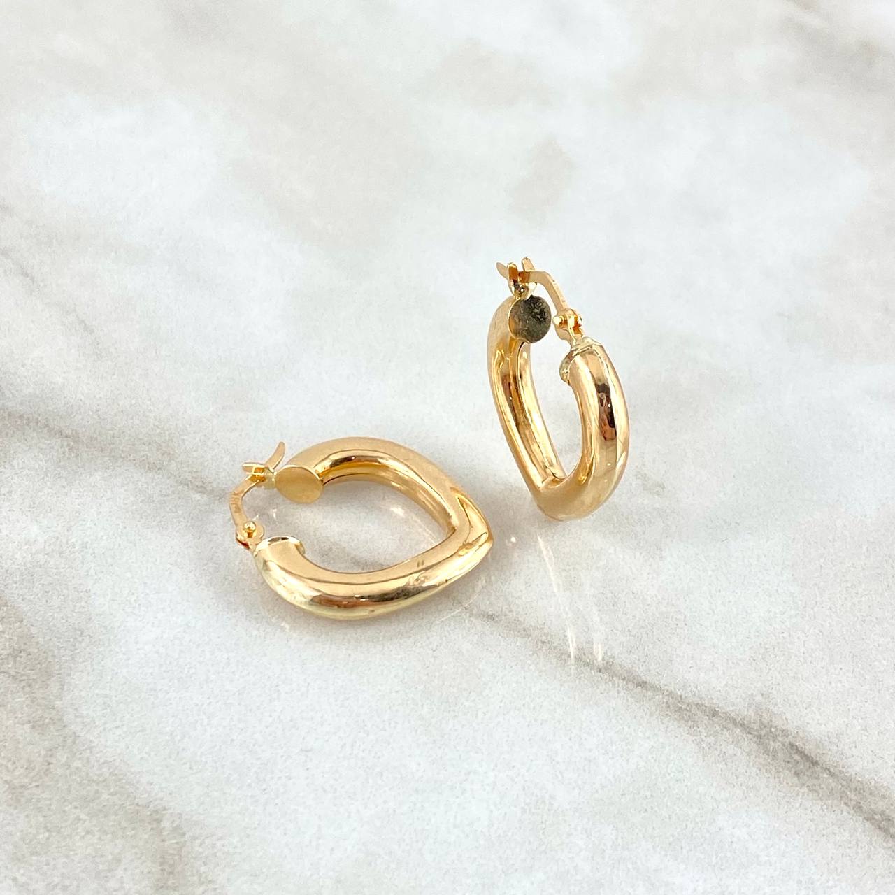 Hoop Earrings Heart 2.4gr / 3/4 in / Yellow Gold 18K