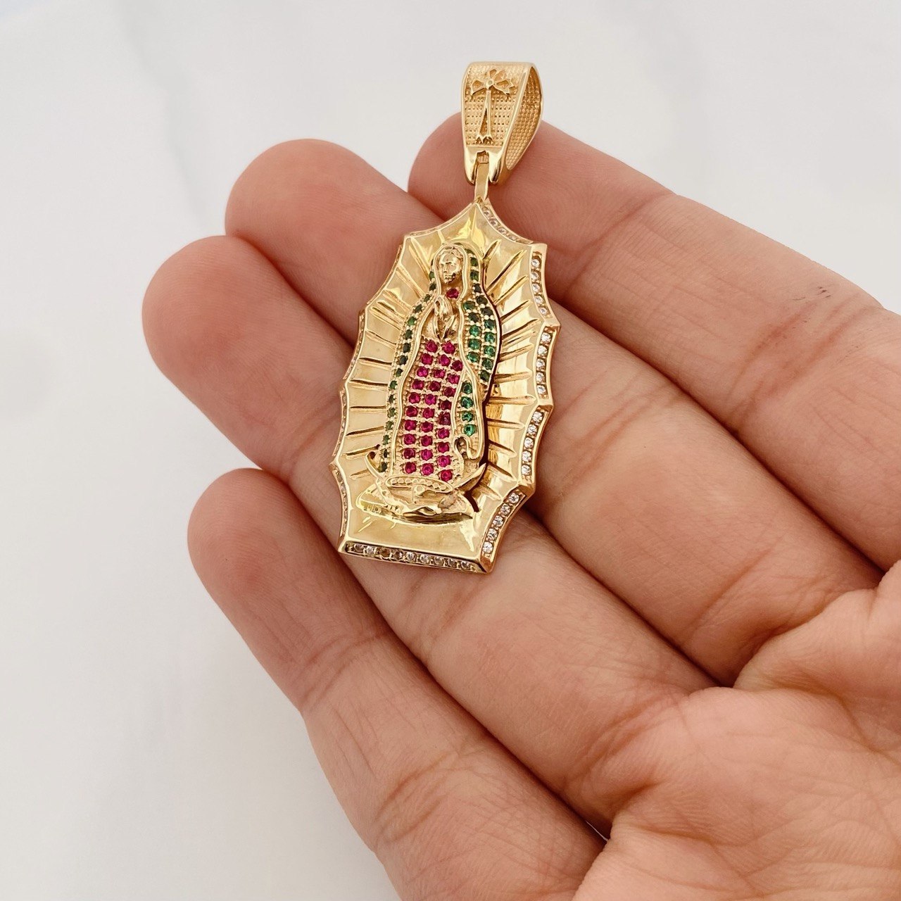 Dije Virgen Guadalupe 7.1 g / 1 3/4 in Oro Amarillo 18K