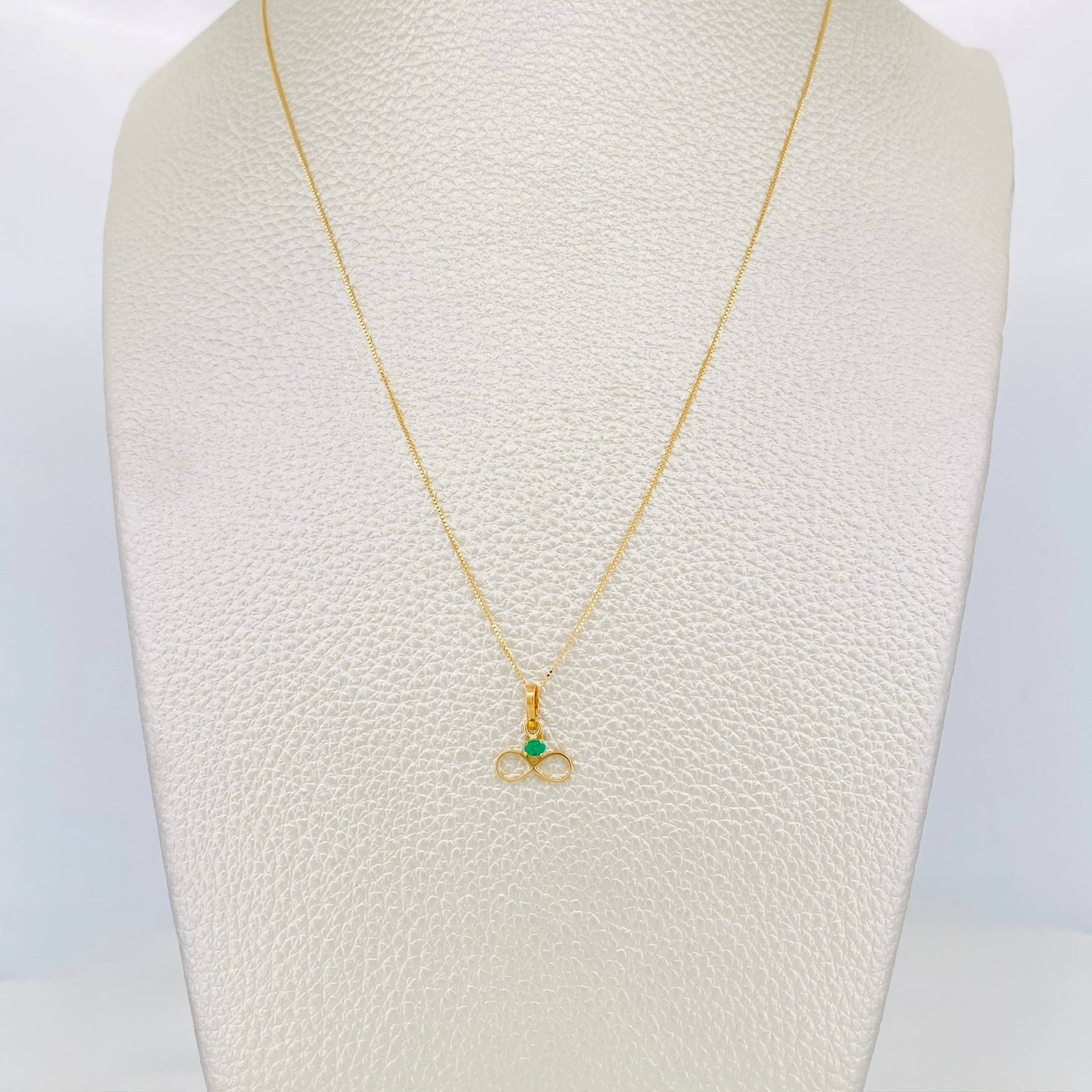 Venetian Chain + Infinity Pendant emerald 0.2 pts / 1.2g / 16 in 18K Yellow Gold